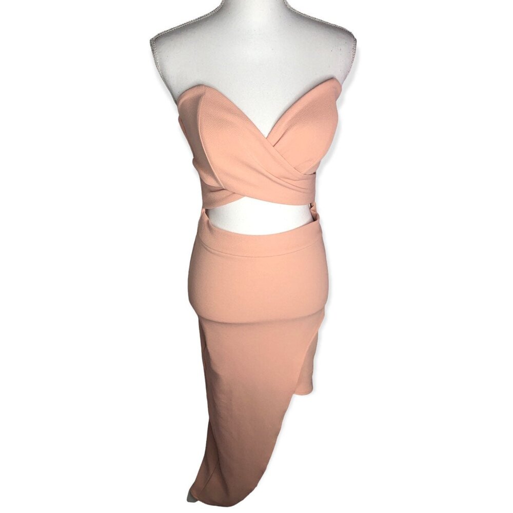 Boutique Textured Strapless Asymmetrical Bodycon Dress - L